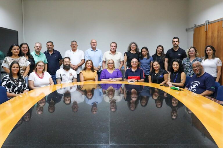 Novos Integrantes Do Comdefi São Empossados Pelo Prefeito Em Exercício