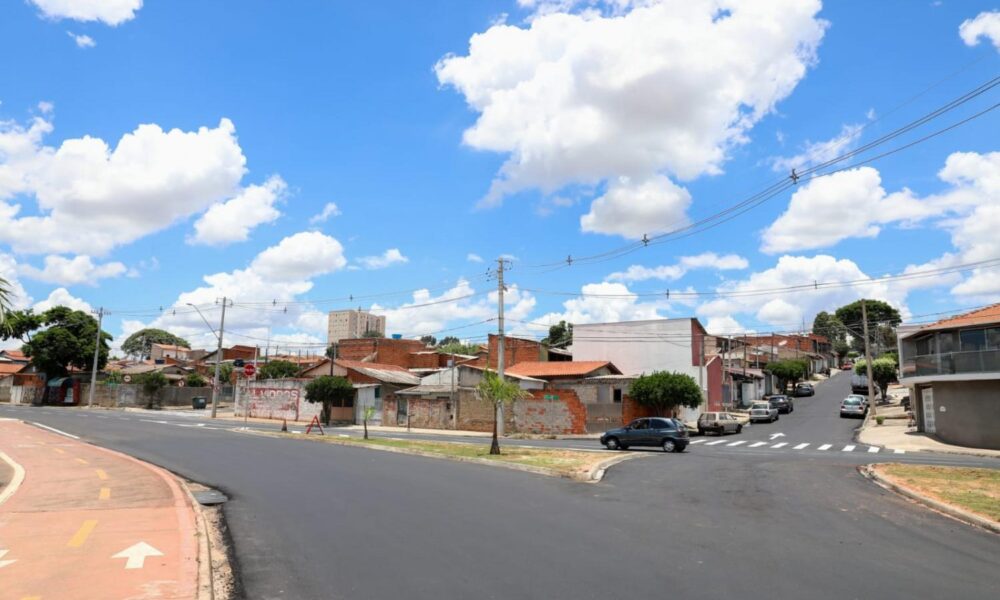 Departamento de Obras Públicas implementa tráfego unidirecional na Rua Edmílton Marconi