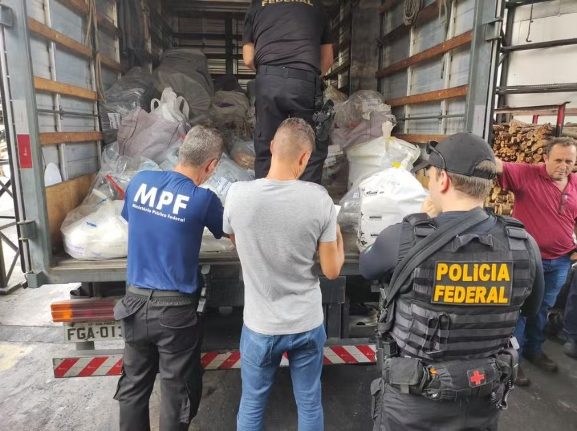 Operação Viracopos - A incineração de 722 kg de substâncias ilícitas pela Polícia Federal