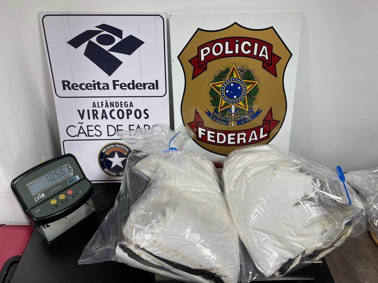 PF prende passageiros e apreende 10,5 kg de cocaína em Viracopos