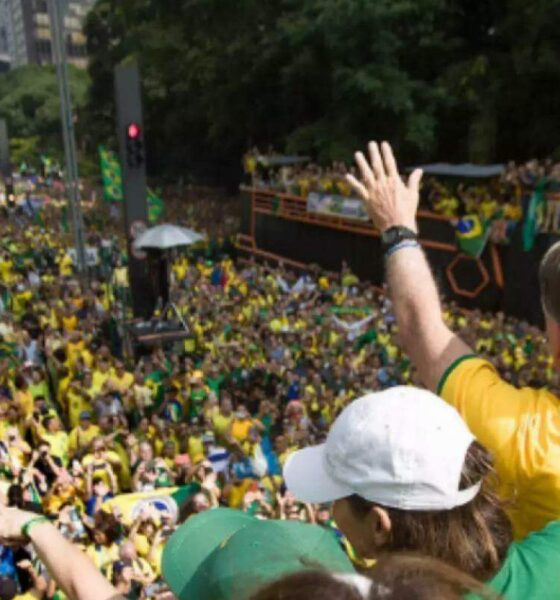 Bolsonaro - O Alvo de Muitas Controvérsias