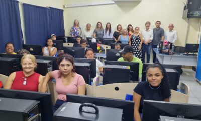Começando com o pé direito - O início do curso de informática básica para estudantes da EJA