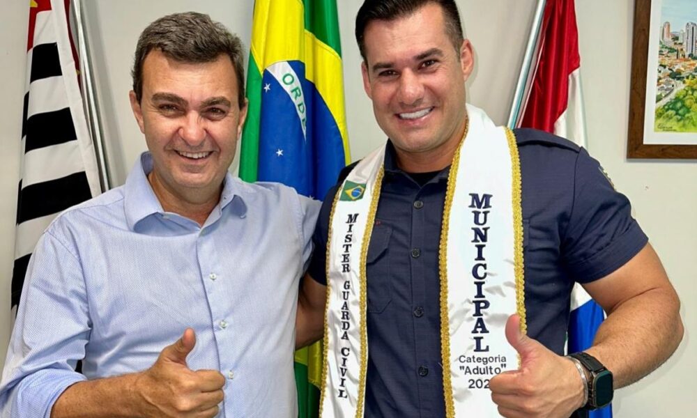 Prefeito Nilson Gaspar acolhe o vencedor do Concurso Miss e Mister Guardas Municipais do Brasil