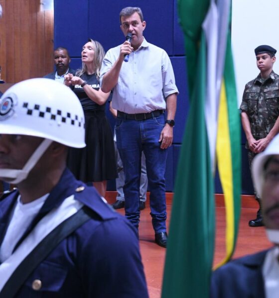 Prefeito Nilson Gaspar participa da cerimônia do Juramento à Bandeira Nacional
