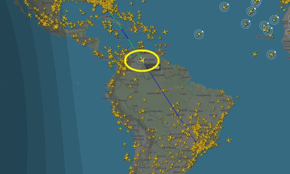 A chegada de um Boeing 747 com design distinto ao Brasil; acompanhe e assista o pouso ao vivo