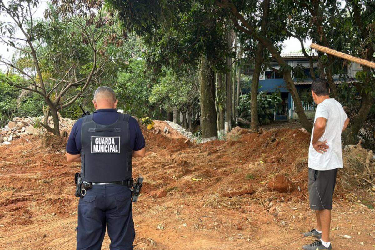 Detenção por Despejo Inadequado - Guarda Municipal Interrompe Descarte Irregular às Margens do Rio Capivari