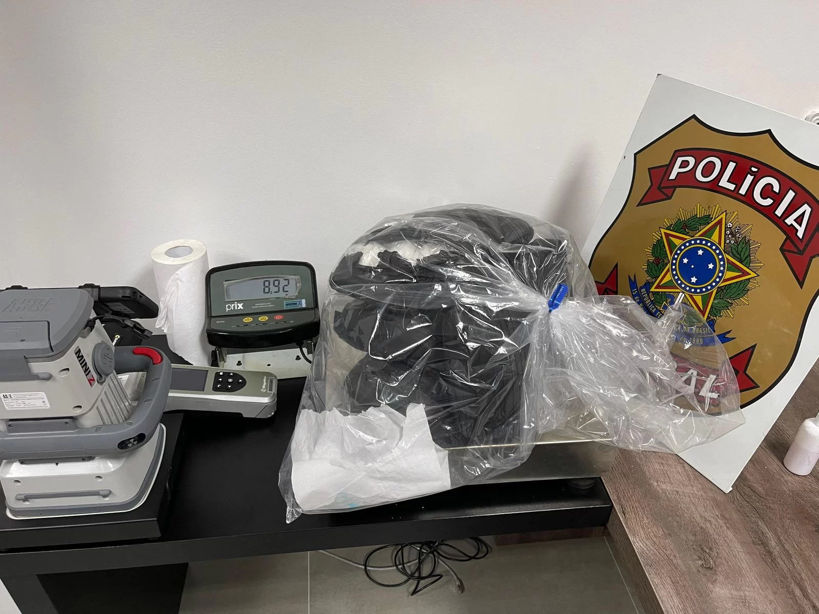 Tráfico Internacional - Jovem Detida no Aeroporto de Viracopos com Quase 9 Kg de Cocaína