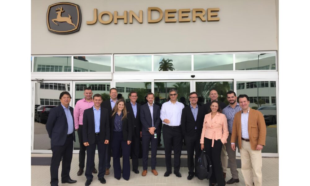 Parceria de Sucesso Bridgestone e John Deere Refor am Alian a Durante Encontro no Brasil
