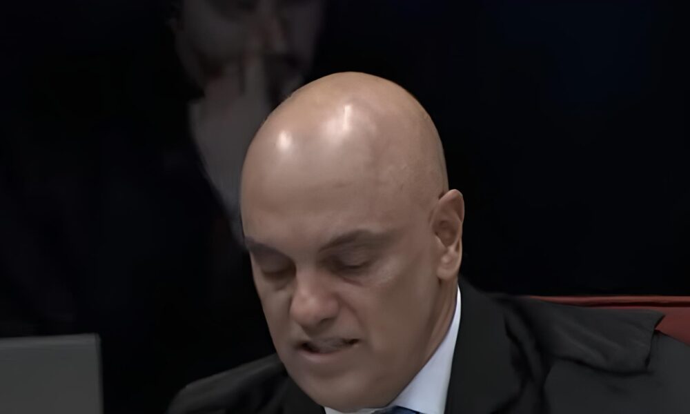 A Batalha Final no STF O Caso Bolsonaro e o Futuro da Democracia Brasileira