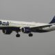 Azul Linhas A reas Amplia o de Voos Extras na Semana Santa e Seu Impacto no Turismo Religioso e Econ mico