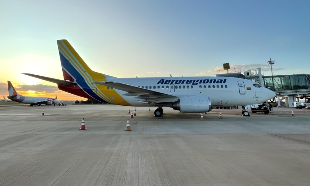 In cio Aeroportos A Chegada dos Boeings 737 400 e 500 Equatorianos ao Brasil em 2025