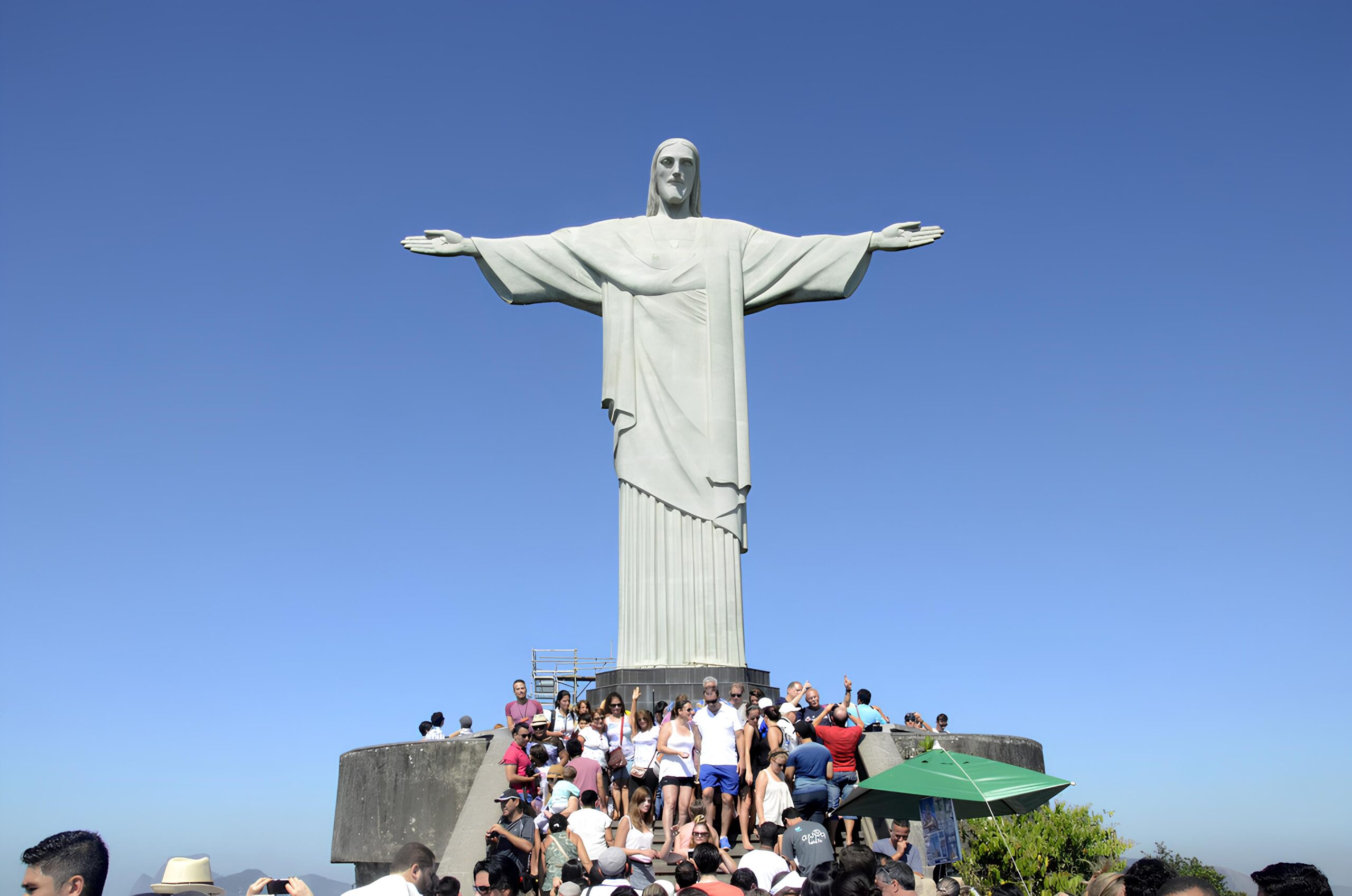 O Cristo Redentor: O Ícone Brasileiro Que Conquista o Mundo em 2024 15 O Cristo Redentor O cone Brasileiro Que Conquista o Mundo em 2024 scaled