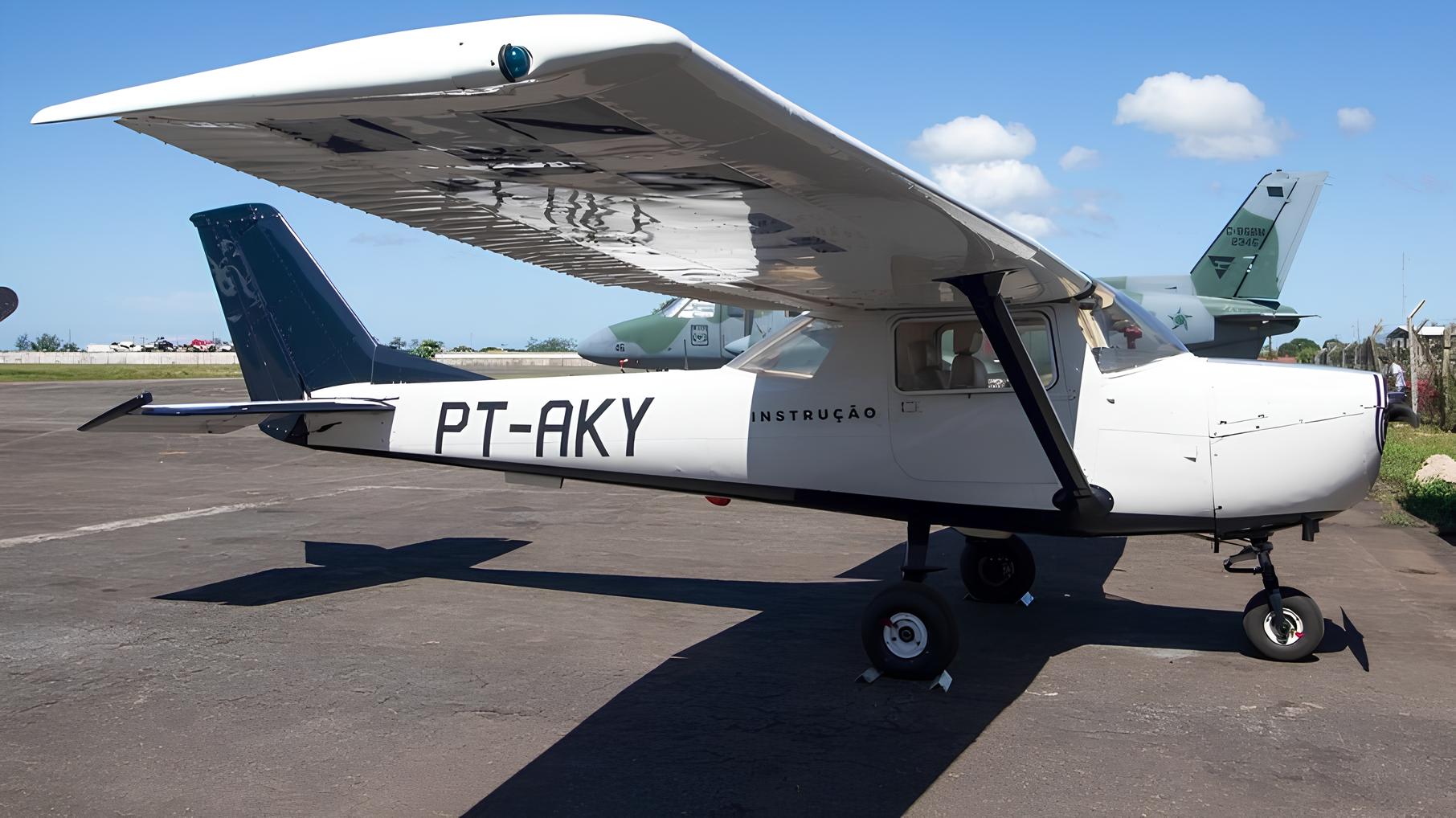 Tragédia no Ar: O Momento em que um Avião Caiu em Peruíbe e Suas Consequências 15 Trag dia no Ar O Momento em que um Avi o Caiu em Peru be e Suas Consequ ncias