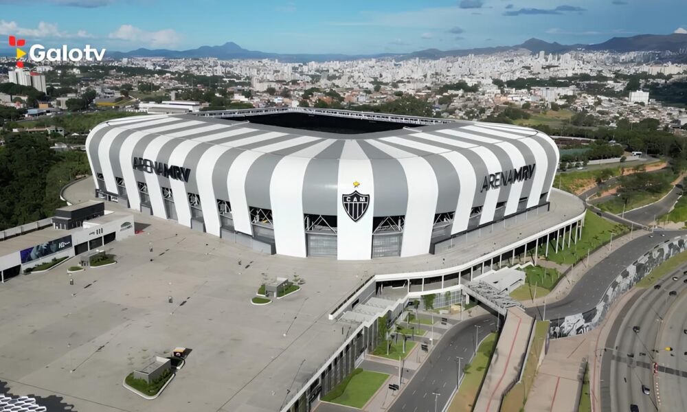 Arena MRV O Futuro do Galo sob um Gramado Sint tico e os Bastidores de uma Torcida em Espera