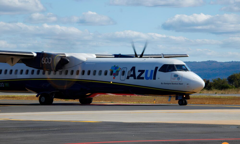 O Dia em que um Passageiro Tentou Abrir uma Porta de Emerg ncia no ATR 72 O Incidente que Paralisou um Aeroporto