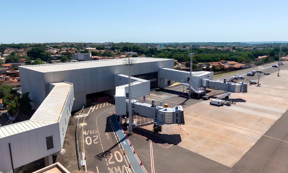 Por Que o Feriado Prolongado Est Transformando o Aeroporto de Londrina em um Centro Nervoso de Movimento e Oportunidades