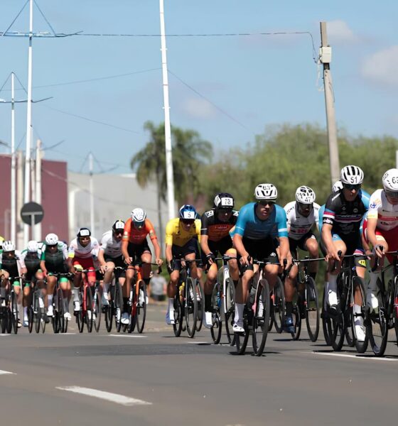 A Conquista em Duas Rodas: Kácio Freitas e Ana Paula Polegatch Brilham na Prova Ciclística 1º de Maio 16 A Conquista em Duas Rodas K cio Freitas e Ana Paula Polegatch Brilham na Prova Cicl stica 1 de Maio