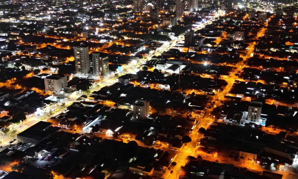 Da Escurid o Luz Prefeitura de Indaiatuba Transforma Bairros com LED e Revoluciona a Noite Urbana