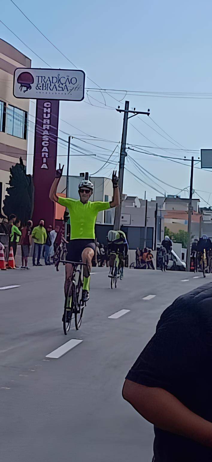 De Tijucas para o Brasil: Como Hener Painelli Pedalou Rumo à Glória Nacional no Ciclismo 15 De Tijucas para o Brasil Como Hener Painelli Pedalou Rumo Gl ria Nacional no Ciclismo