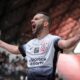 Deives O cone do Corinthians que Conquista Cora es e T tulos Uma Despedida pica no Horizonte