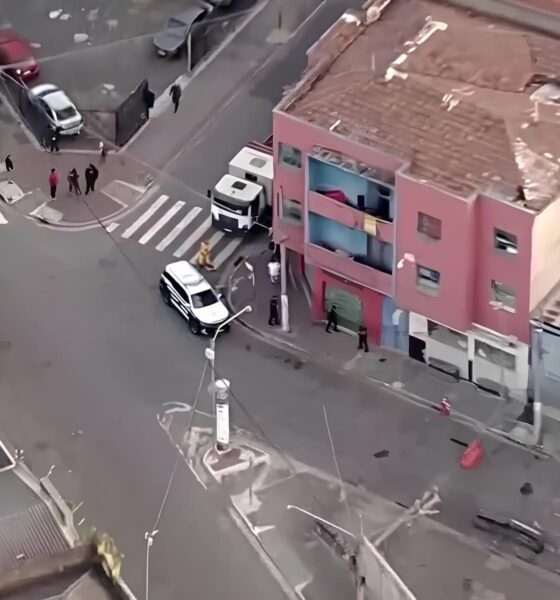Entre o Campo, a Cozinha e os Bastidores do Poder: O Brasil em Alta Velocidade 16 Entre o Campo a Cozinha e os Bastidores do Poder O Brasil em Alta Velocidade