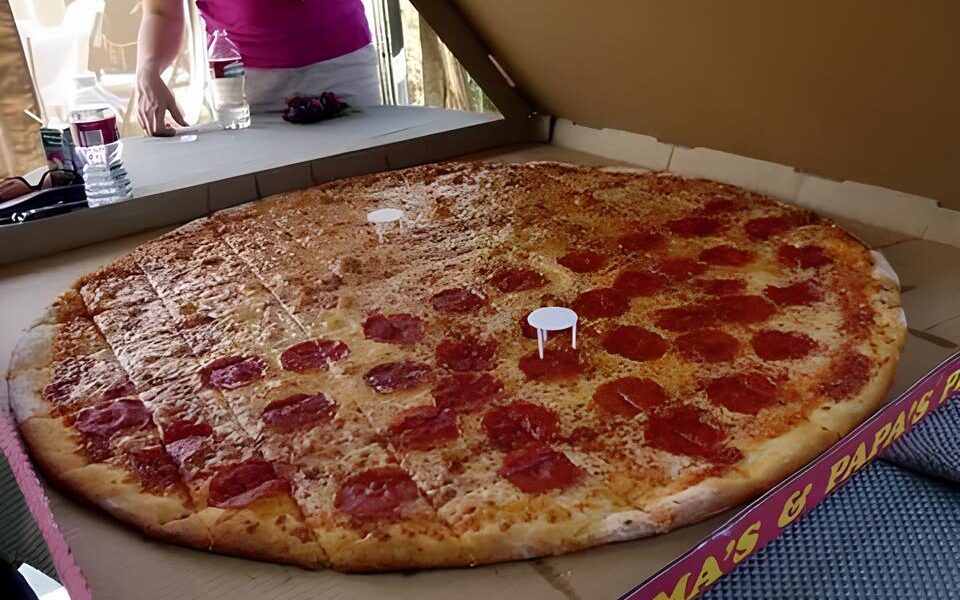 Pizza no Ar Azul Reinventa a Experi ncia de Voar com Sabor Brasileiro