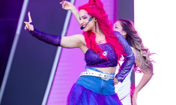 A Magia dos Rosa Chega ao Hopi Hari Um Dia Inesquec vel com Emilly Vick em Vinhedo
