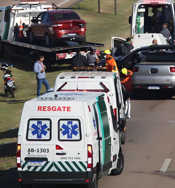 Engavetamento na SP-75: O Dia em que 3,5 km de Estrada Viraram um Labirinto de Aço e Solidariedade 16 Engavetamento na SP 75 O Dia em que 3 5 km de Estrada Viraram um Labirinto de A o e Solidariedade