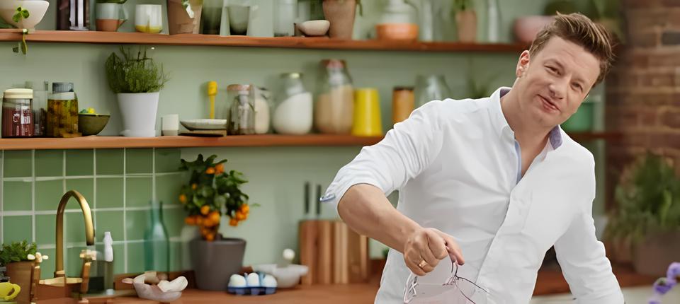 Jamie Oliver Chega a S o Paulo Um Ref gio Gastron mico para Fam lias que N o Abrem M o de Sabor e Conforto