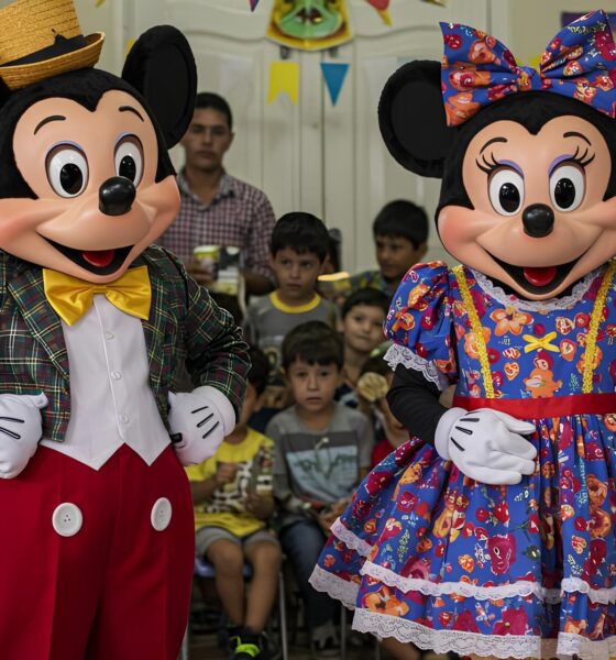 Mickey e Minnie no Clima de S o Jo o Como Essa Dupla M gica Pode Transformar Seu Arrai em uma Festa Inesquec vel