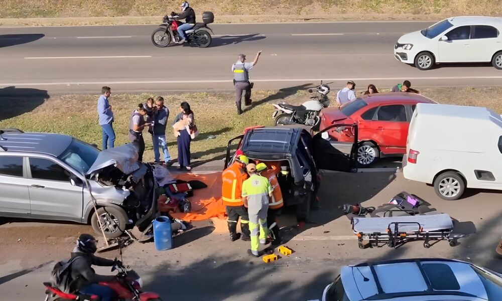 O Dia em que o Tempo Parou na Rodovia de Salto Engavetamento Feridos e o Caos no Tr nsito