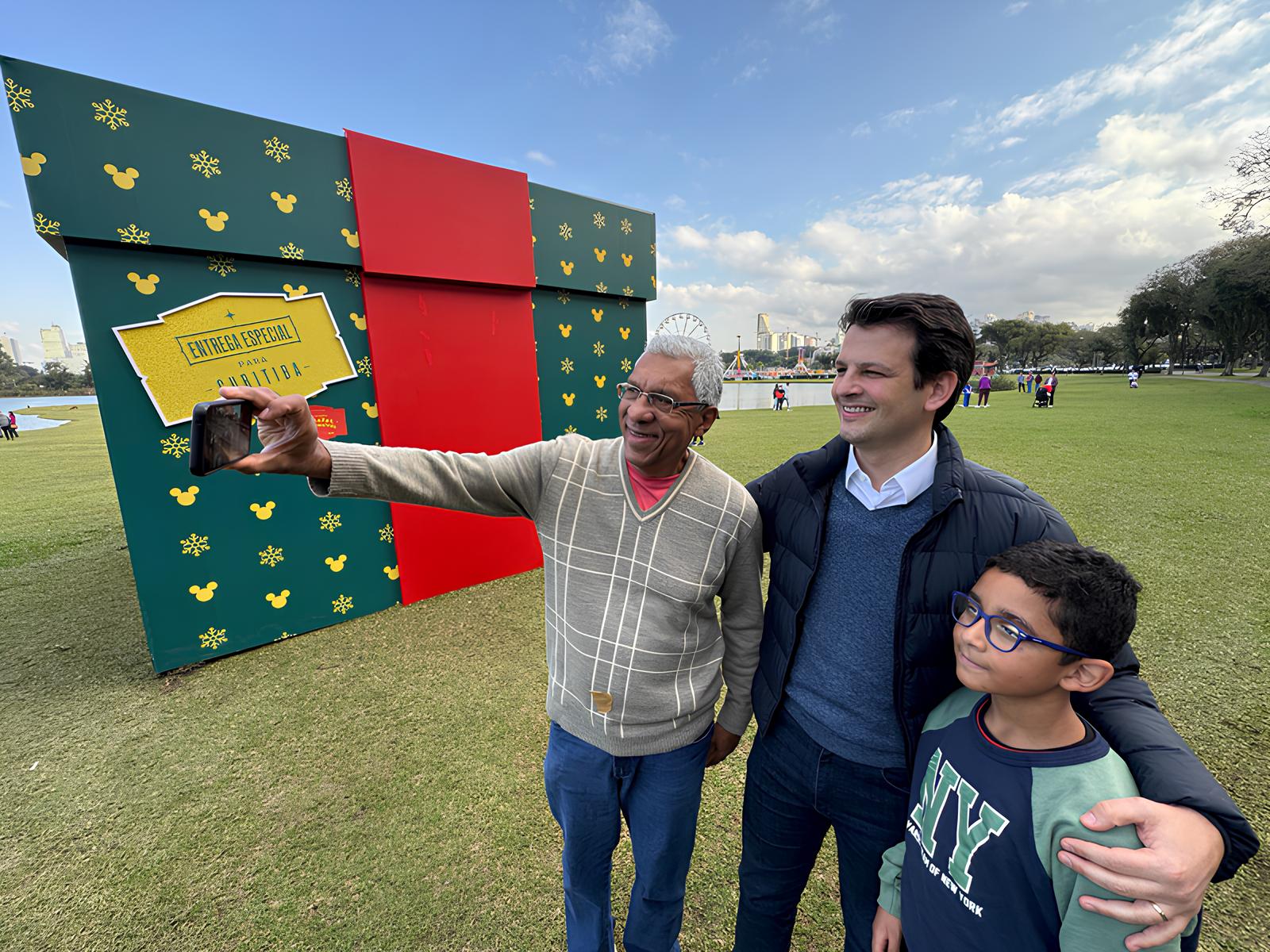 Curitiba se Torna o Coração do Natal da Disney no Brasil: Uma Celebração Inesquecível que Promete Encantar Milhões 15 Curitiba se Torna o Cora o do Natal da Disney no Brasil Uma Celebra o Inesquec vel que Promete Encantar Milh es