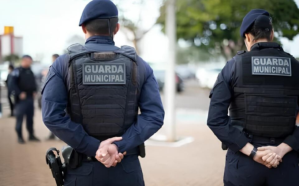 O Dia em Que Um Her i de Farda Virou Chama A Hist ria Tr gica do Guarda Municipal Leandro Pereira da Silva