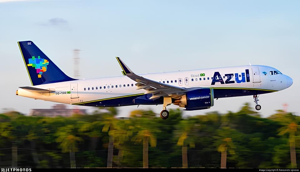 Quando o C u se Torna um Teste de Sobreviv ncia O Dia em que um Voo da Azul Virou Manchete Global