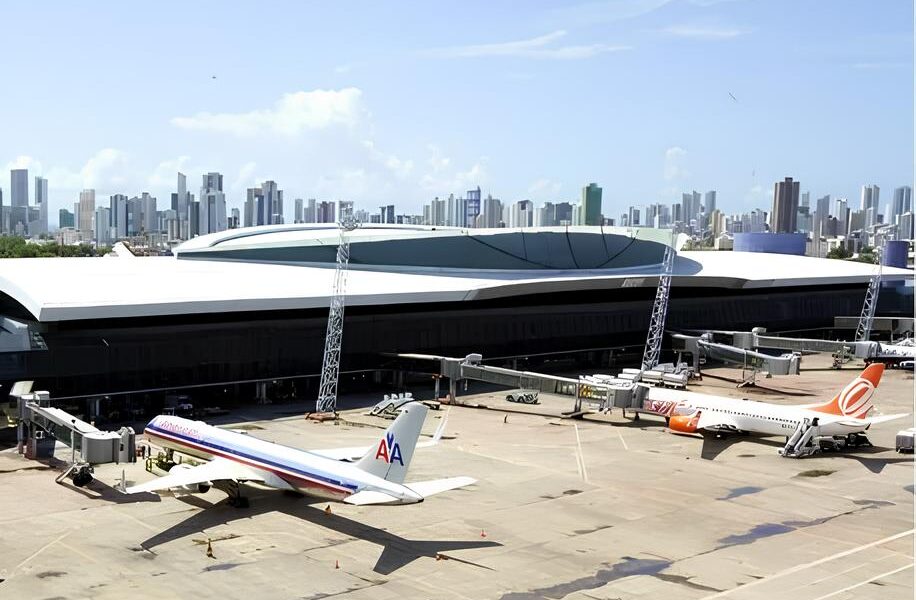 Um Pouso Inesperado no Recife O Dia em que um Voo da Azul Virou Not cia Nacional