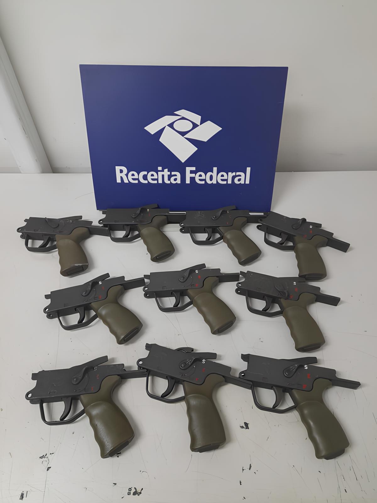 A Operação Viracopos: Como Mil Componentes de Armas Foram Escondidos em Brinquedos e Cadeiras 8 A Opera o Viracopos Como Mil Componentes de Armas Foram Escondidos em Brinquedos e Cadeiras