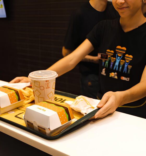 Big Mac Solidário: Como Um Lanche Pode Mudar a Vida de Crianças e Adolescentes com Câncer 9 Big Mac Solid rio Como Um Lanche Pode Mudar a Vida de Crian as e Adolescentes com C ncer