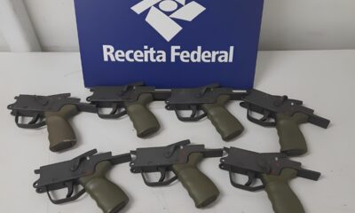 Como Pe as de Brinquedos e Cadeiras de Escrit rio Est o Escondendo um Mercado Sombrio de Armas no Brasil