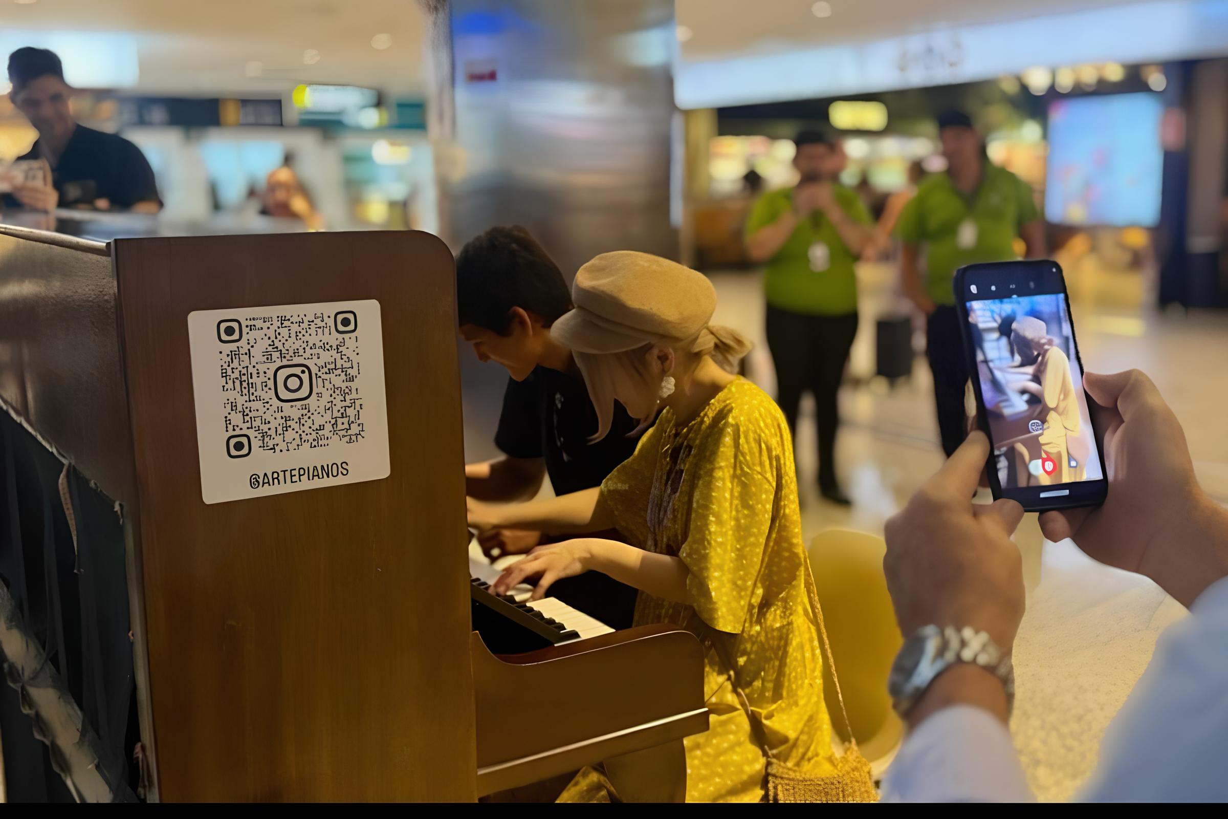 Como o Som de Um Piano Conecta Passageiros Cultura e Emo o no Aeroporto de Viracopos