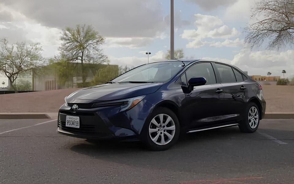O Novo Toyota Corolla GLi Hybrid Como um Sed H brido Flex Est Redefinindo o Mercado Brasileiro