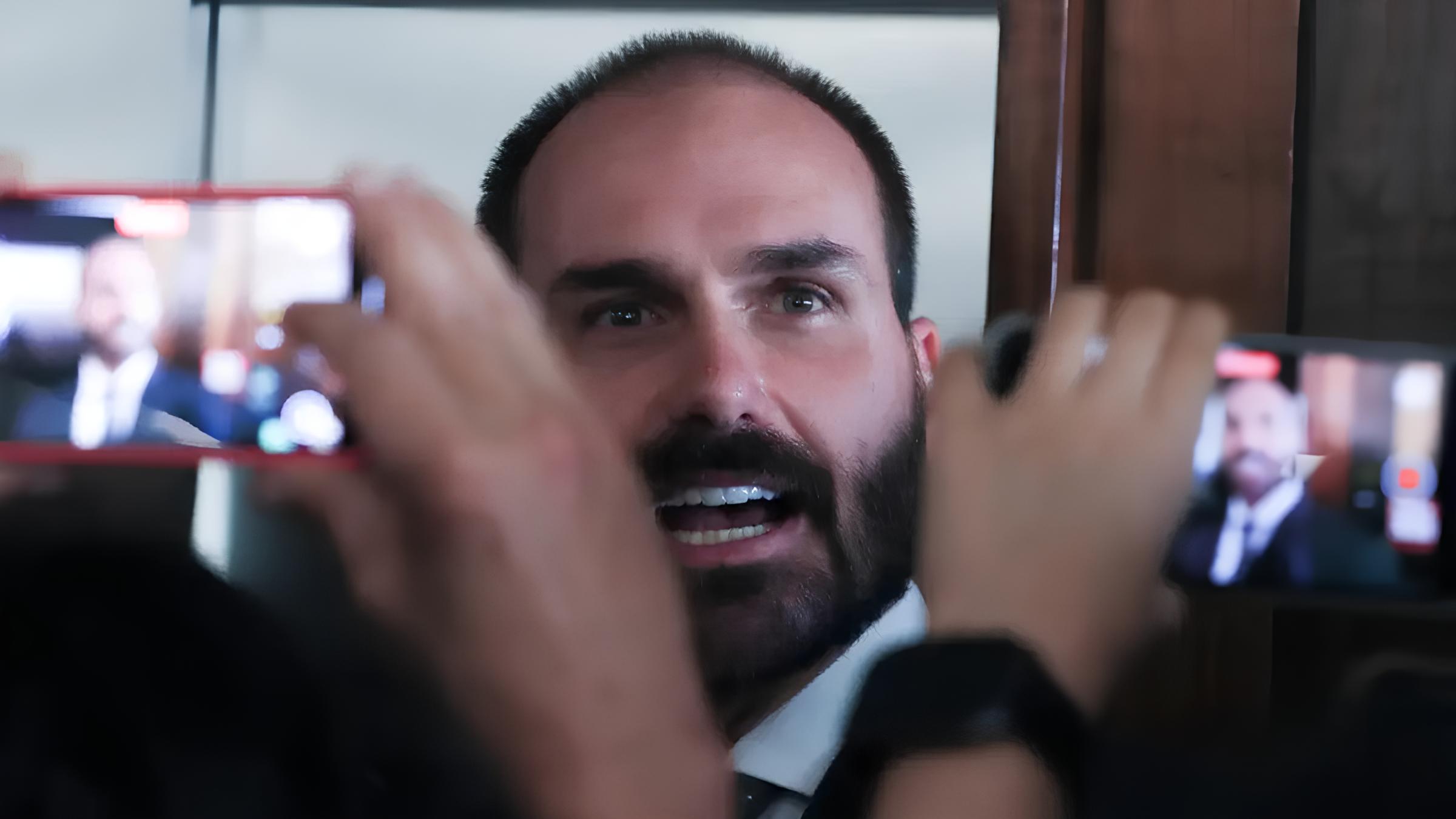 Quando a Política Encontra o Limite: Os Filhos de Bolsonaro e o Caso Moraes no STF 8 Quando a Pol tica Encontra o Limite Os Filhos de Bolsonaro e o Caso Moraes no STF