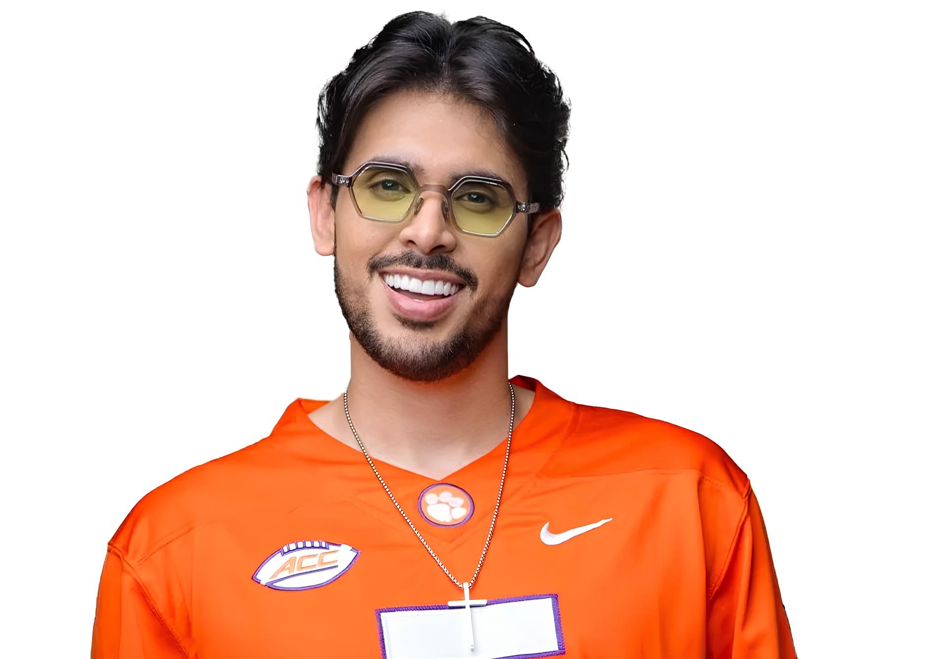 Vinicius Pardini: O Fenômeno Musical que Promete Encantar a FAICI 2025 8 Vinicius Pardini O Fen meno Musical que Promete Encantar a FAICI 2025