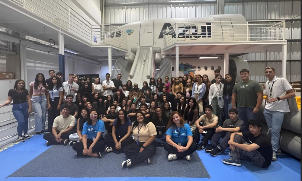 Como a Azul Está Transformando o Futuro da Aviação com Jovens Talentos: Uma Nova Geração de Tripulantes Aterrissa no Setor 28 Como a Azul Est Transformando o Futuro da Avia o com Jovens Talentos Uma Nova Gera o de Tripulantes Aterrissa no Setor