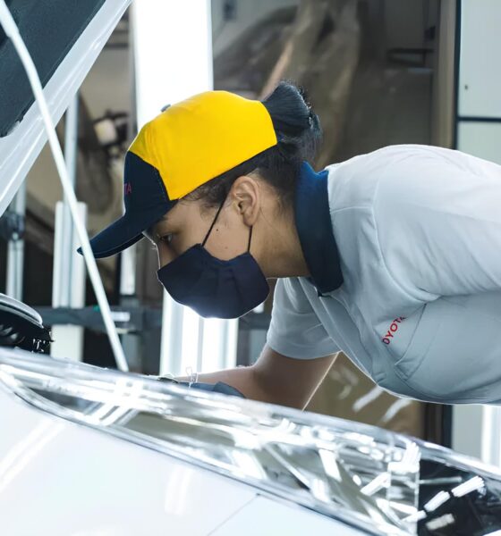 O Dia em Que o Céu Caiu Sobre a Toyota: Como um Fenômeno Climático Paralisou o Império Japonês no Brasil e Abriu Caminho para a Concorrência 10 O Dia em Que o C u Caiu Sobre a Toyota Como um Fen meno Clim tico Paralisou o Imp rio Japon s no Brasil e Abriu Caminho para a Concorr ncia