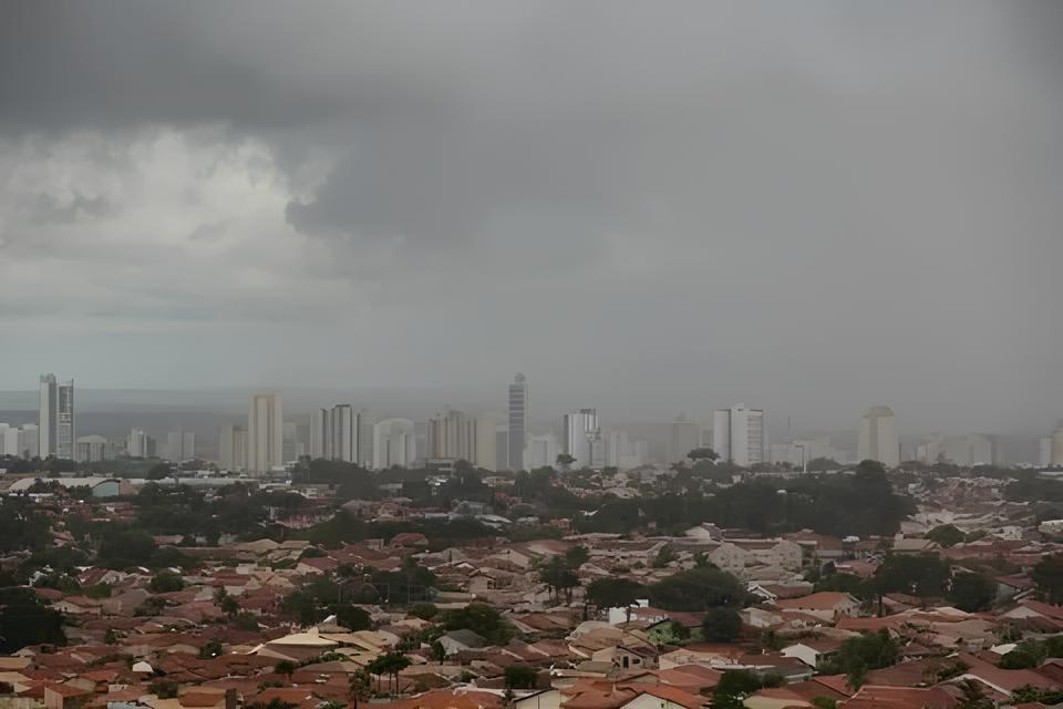 Quando o C u Decide Como Ventos e Chuvas Redefiniram um Voo da Azul em Mato Grosso