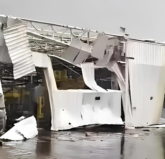 Temporal Desafia a Toyota Lan amento do Yaris Cross Adiado Ap s Tempestade Arrasar F brica em Porto Feliz