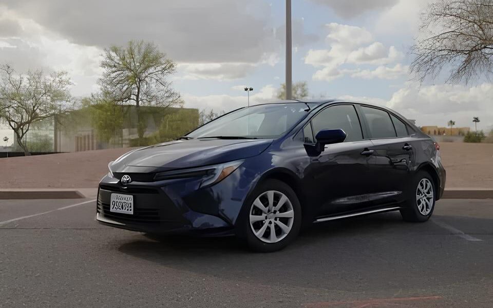 Toyota Apresenta o Corolla GLi Hybrid O Sed H brido que Pode Redefinir o Mercado Brasileiro