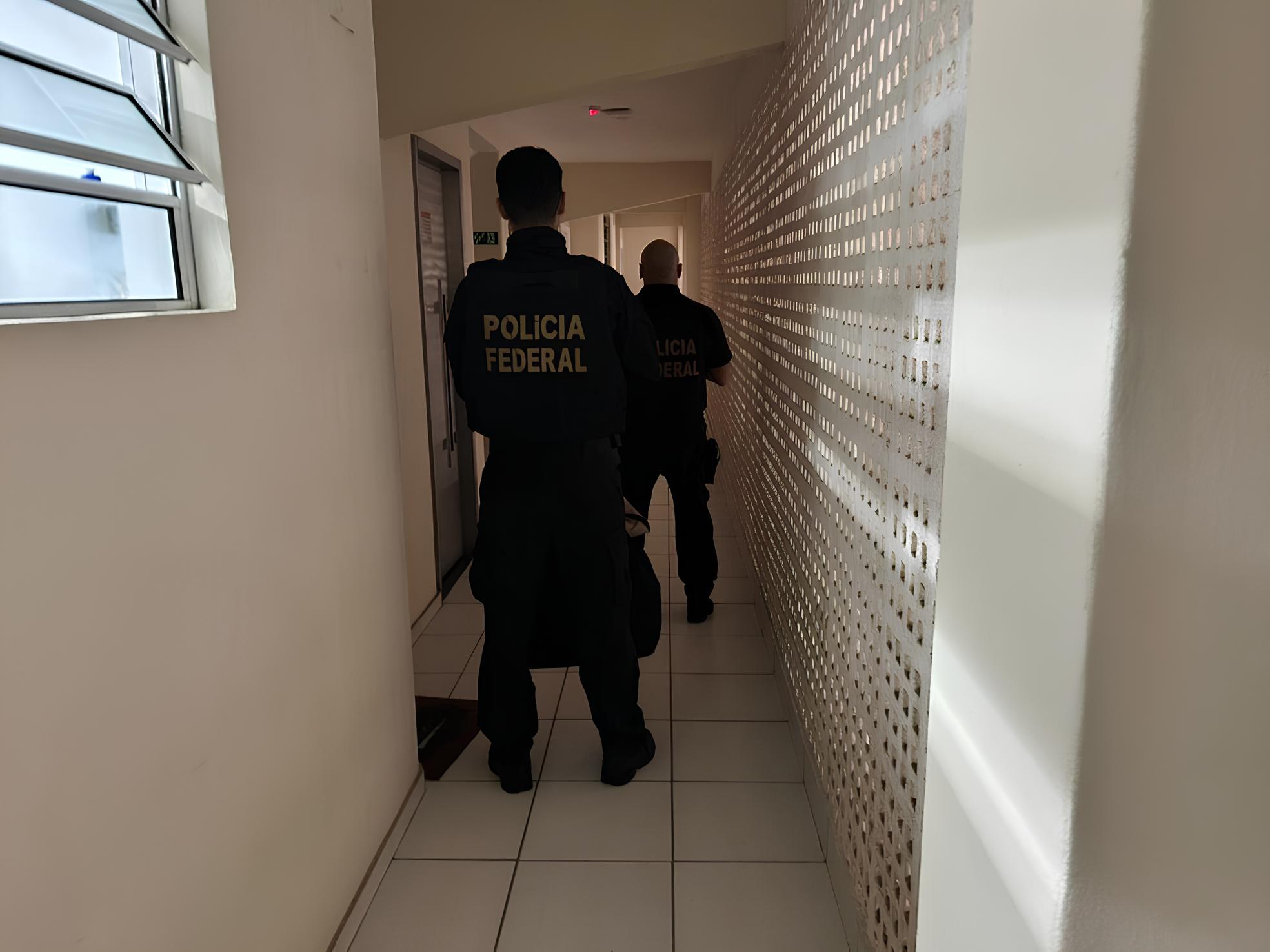 A Farsa dos Conectores: Como um Contêiner de Celulares de R$ 3 Milhões Escapou (Quase) dos Olhos da Lei no Aeroporto de Viracopos 9 A Farsa dos Conectores Como um Cont iner de Celulares de R 3 Milh es Escapou Quase dos Olhos da Lei no Aeroporto de Viracopos