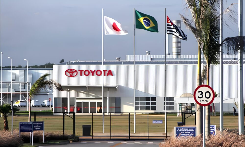 “O Motor Que Não Parou: Como a Toyota Sobreviveu ao Vendaval e Reacende a Indústria Automotiva Brasileira” 19 O Motor Que N o Parou Como a Toyota Sobreviveu ao Vendaval e Reacende a Ind stria Automotiva Brasileira